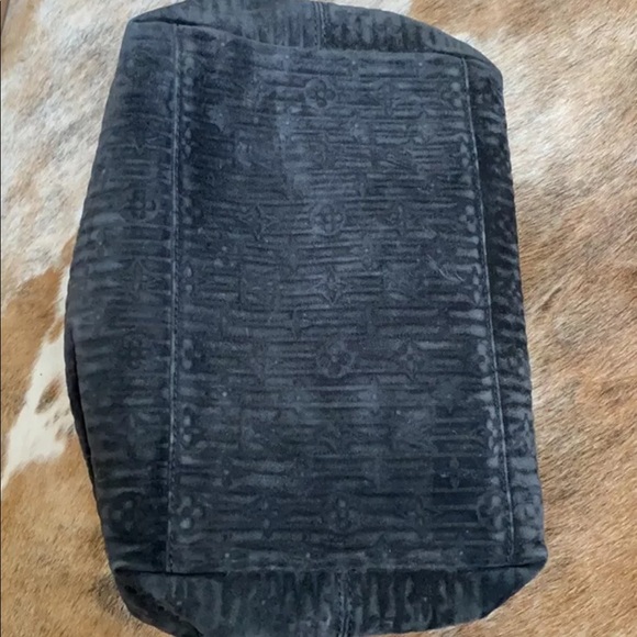 SOLD Limited Edition Louis Vuitton Whisper Bag - Picture 4 of 10